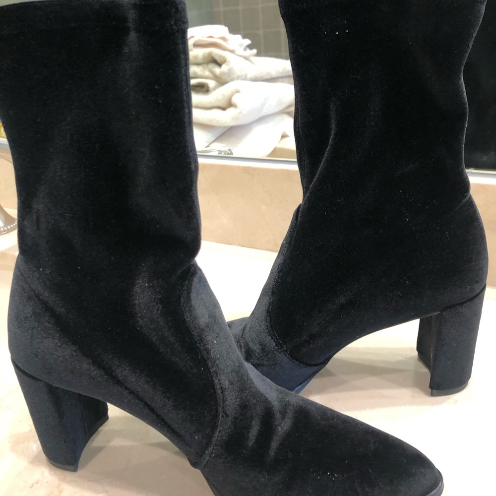 Stuart weitzman velvet boots
